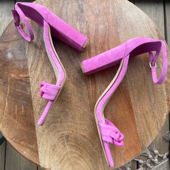 Nine West Strappy Pink Link Heels - Picture 5 of 10